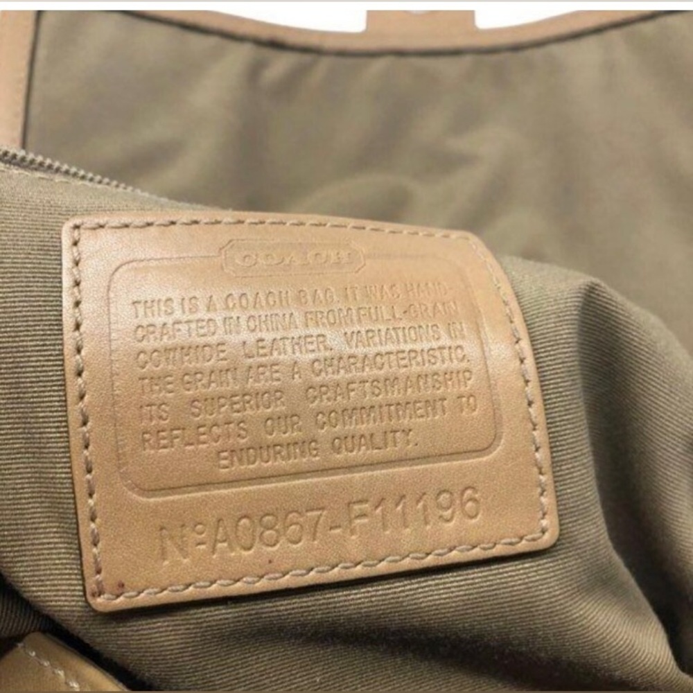 EUC Vintage Coach F11196 Leather
Hampton Tan Shoulder/Crossbody Bag - Picture 9 of 9